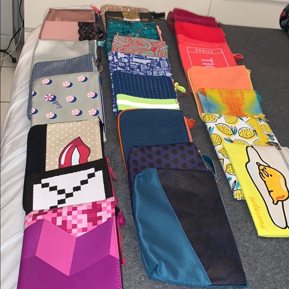 IPSY BAGS - Picture 3 of 3